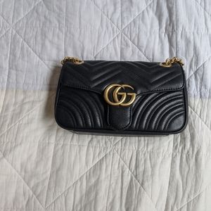 Black purse ,new, no tags